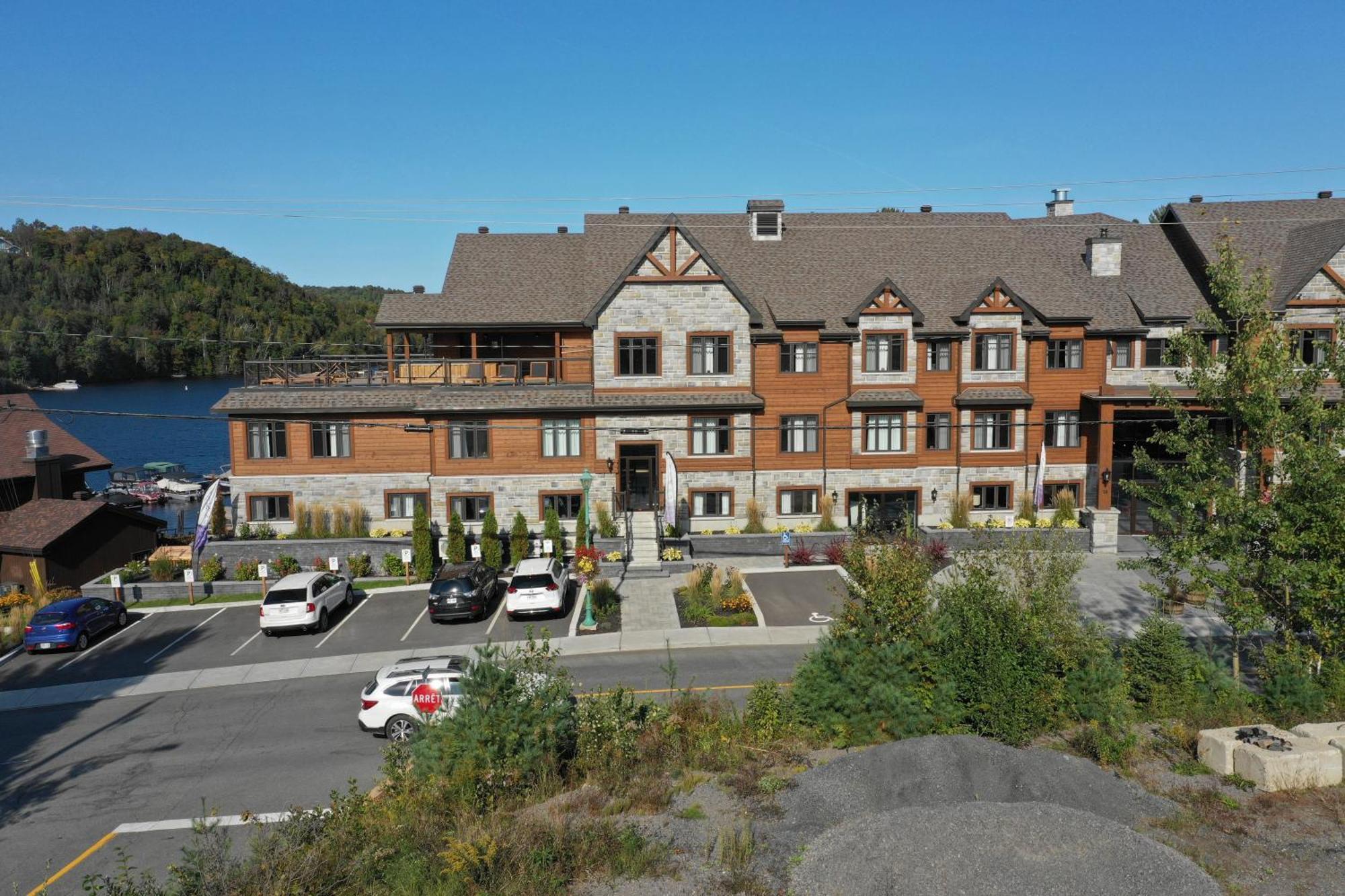 Le Viking Resort Sainte-Marguerite-du-Lac-Masson Exterior foto